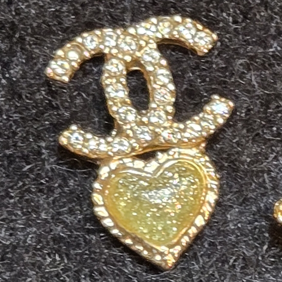 #44 - Authentic Chanel Earrings CHANEL CC/Coco/Heart/Star Gold A20 - Picture 4 of 14